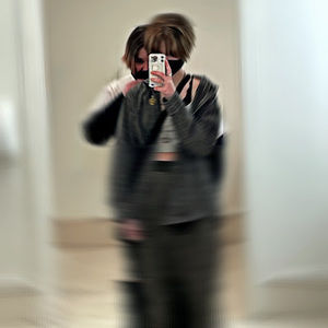 Meet your Posher, Lola